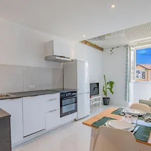 https://golfe-juan-t2-mezzanine-40m-parking.fr-provencehotel.com