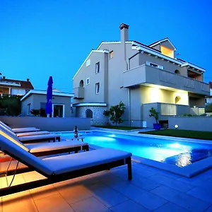 Lotos Apartament